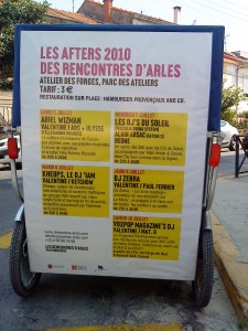 Read more about the article Publicité sur Arles: Partenariat avec l’association à 2 balles