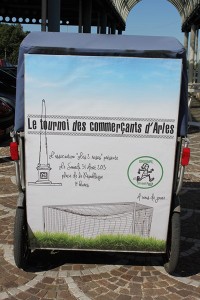 Lire la suite à propos de l’article Tournoi des commerçants d’Arles samedi 31 Août 2013 sur la place de la république.